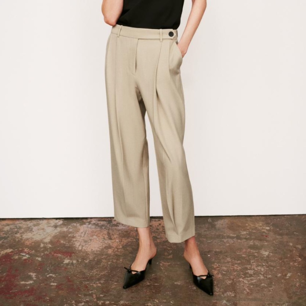 Zara DOUBLE DARTED CARROT FIT TROUSERS SIZE L